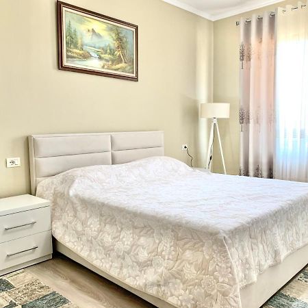 Syzo Apartments Pogradec Exterior photo